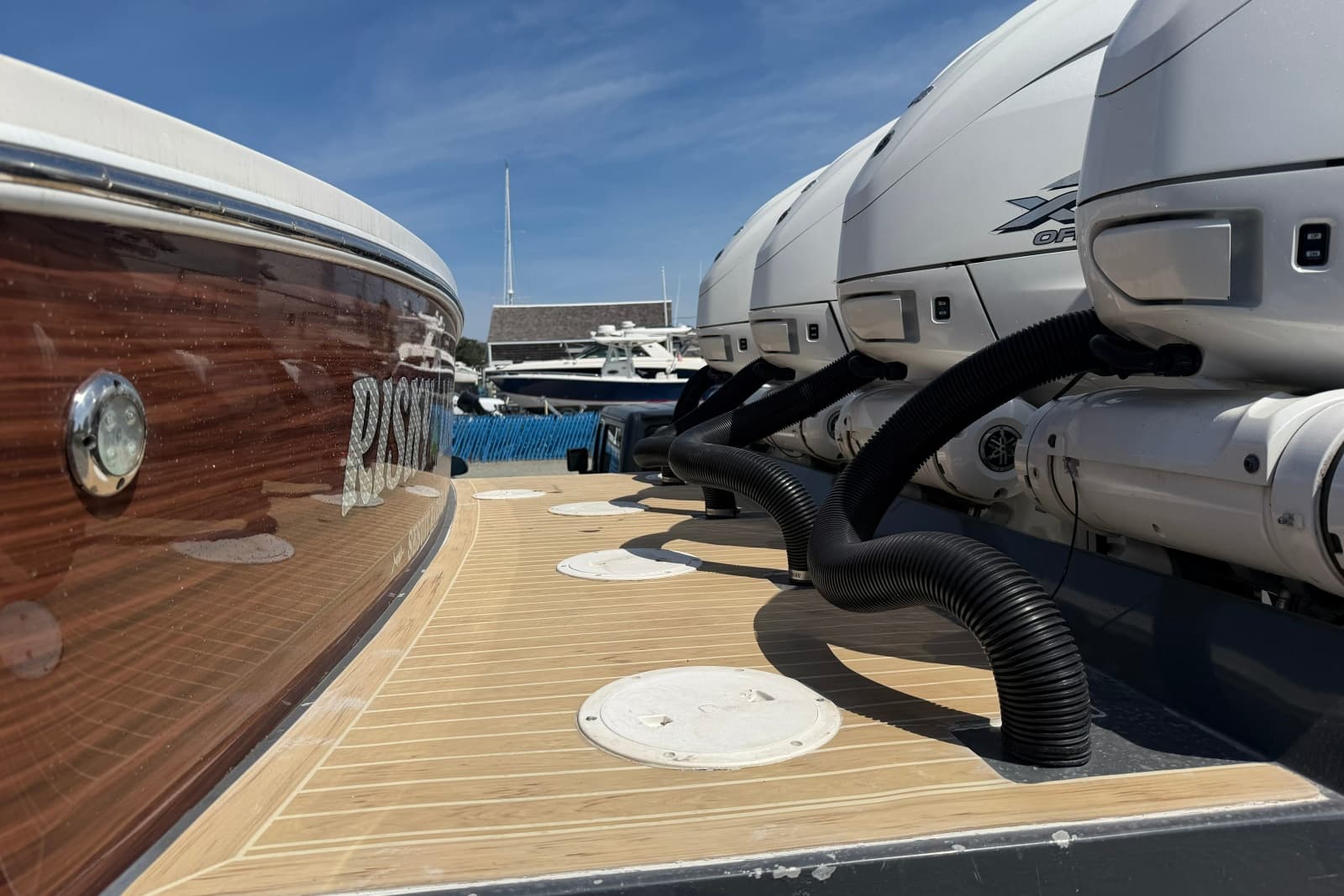 2019 Regulator 41 - Photo 9