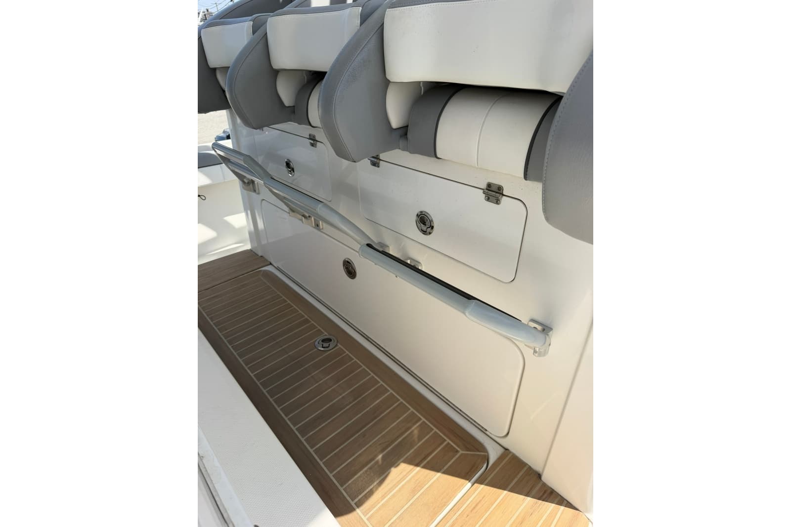 2019 Regulator 41 - Photo 30