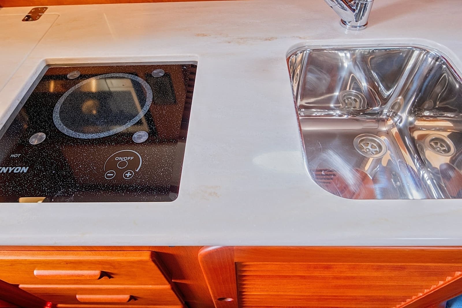 2018 Hinckley Picnic Boat 37 MKIII - Photo 46