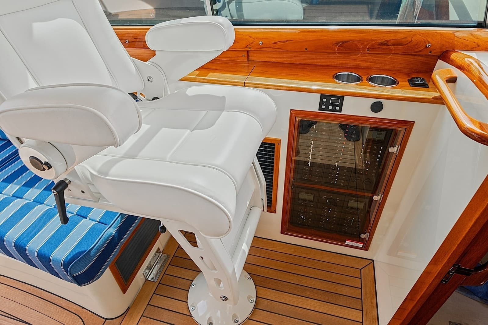 2018 Hinckley Picnic Boat 37 MKIII - Photo 41