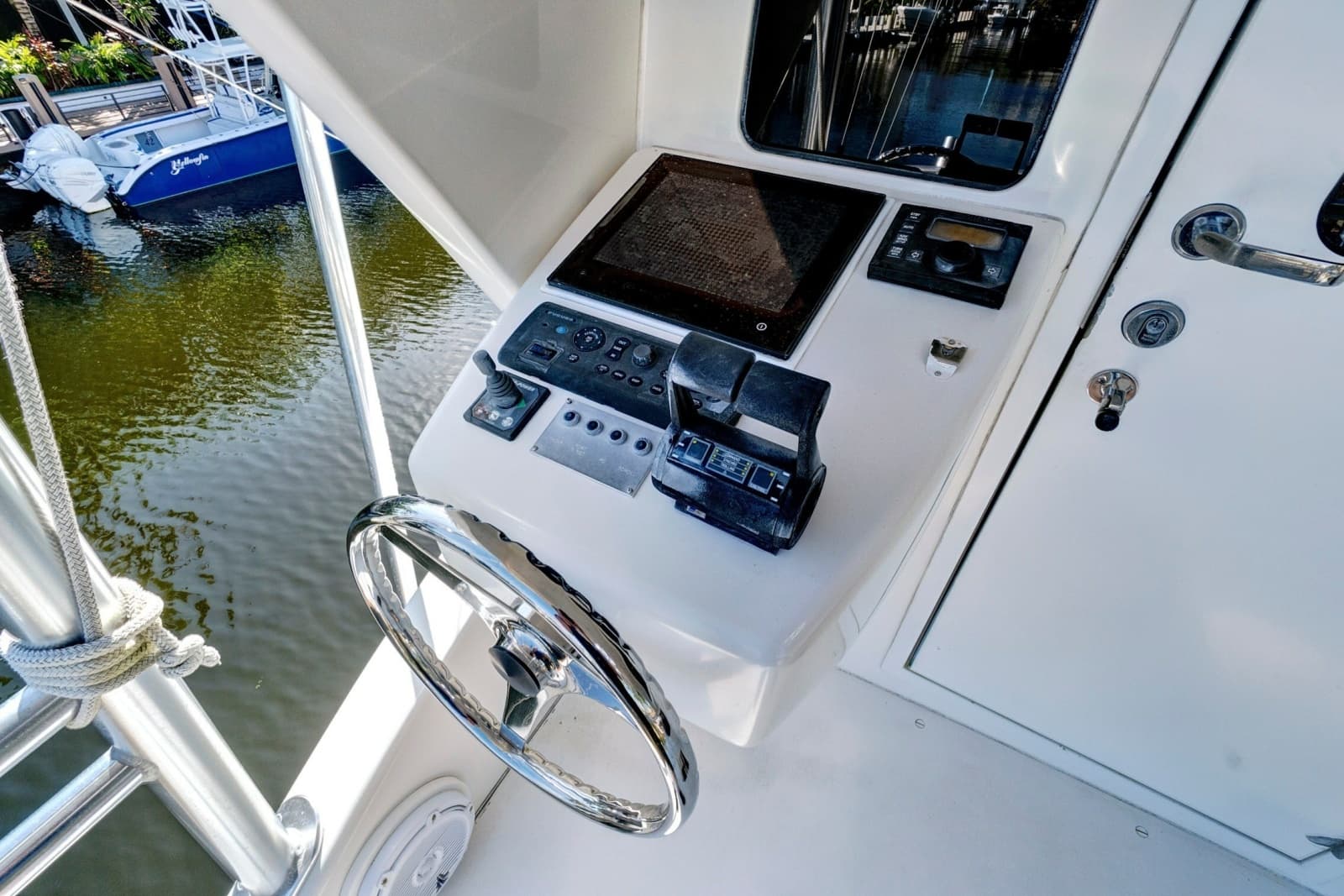 2008 Viking 74 Enclosed Bridge - Photo 44