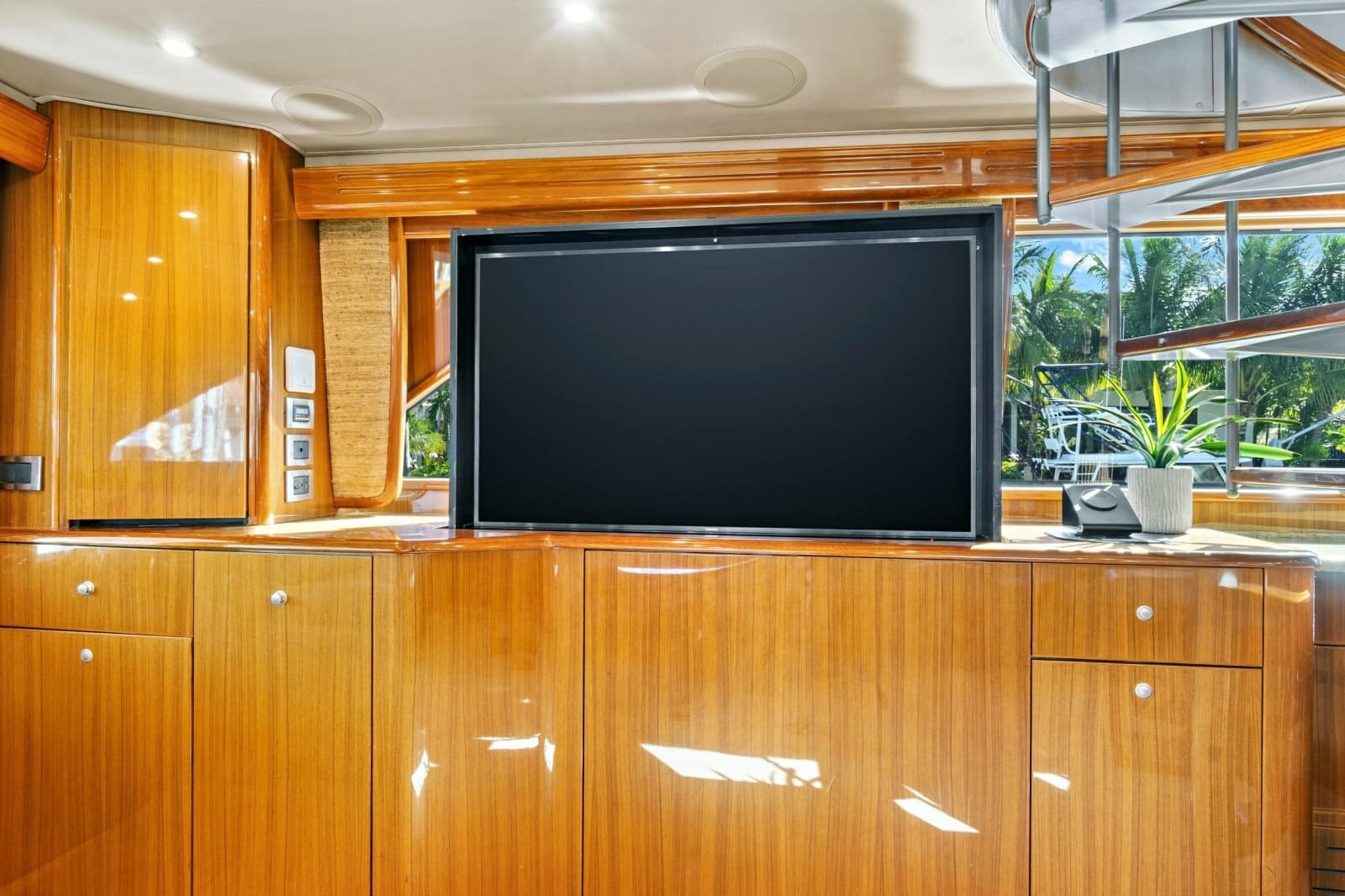 2008 Viking 74 Enclosed Bridge - Photo 28