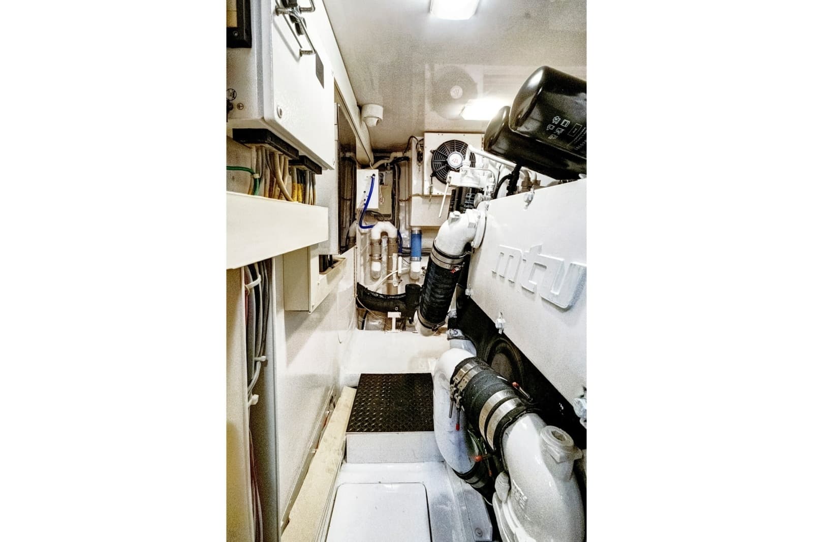 2008 Viking 74 Enclosed Bridge - Photo 71