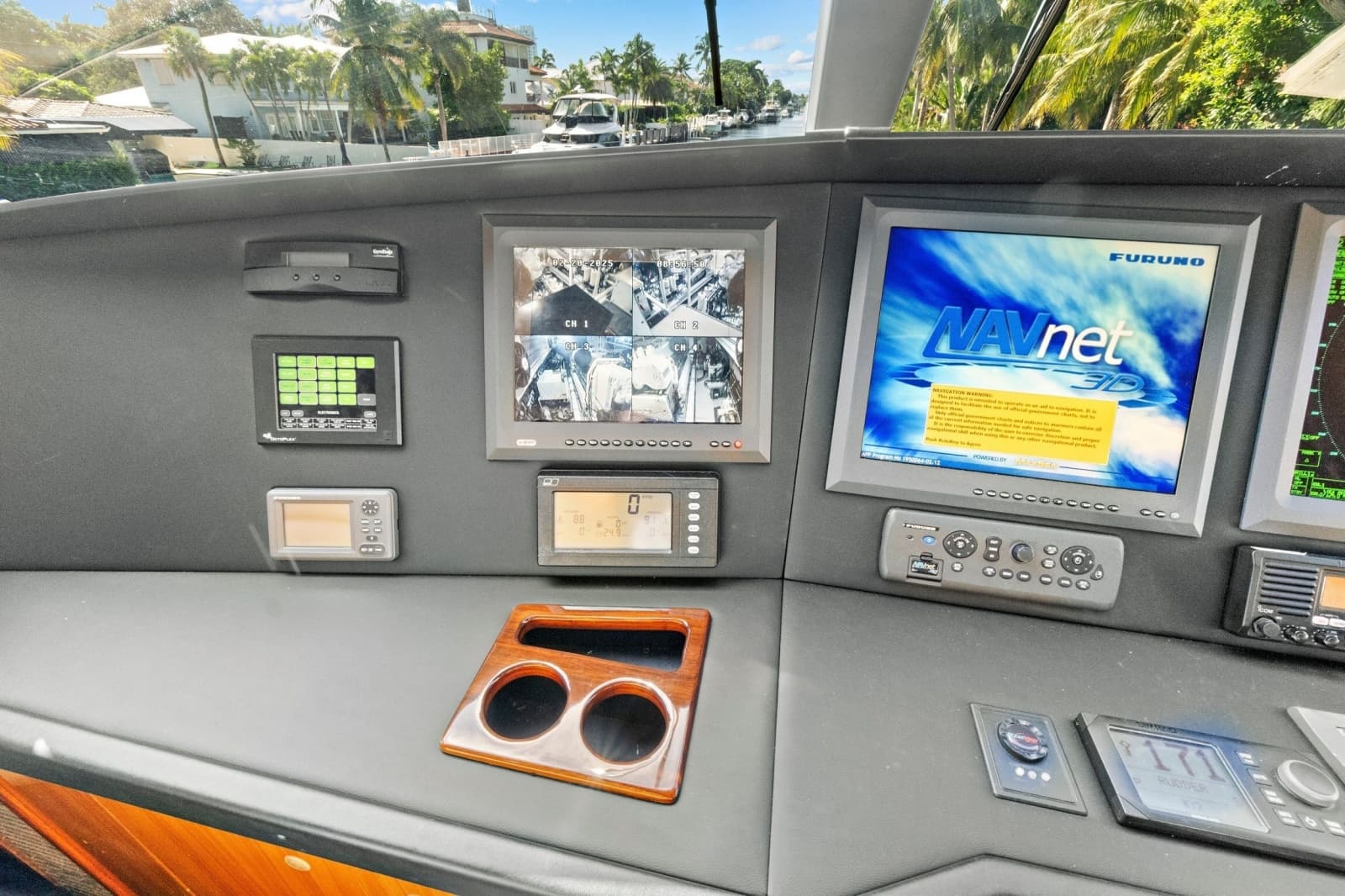 2008 Viking 74 Enclosed Bridge - Photo 47