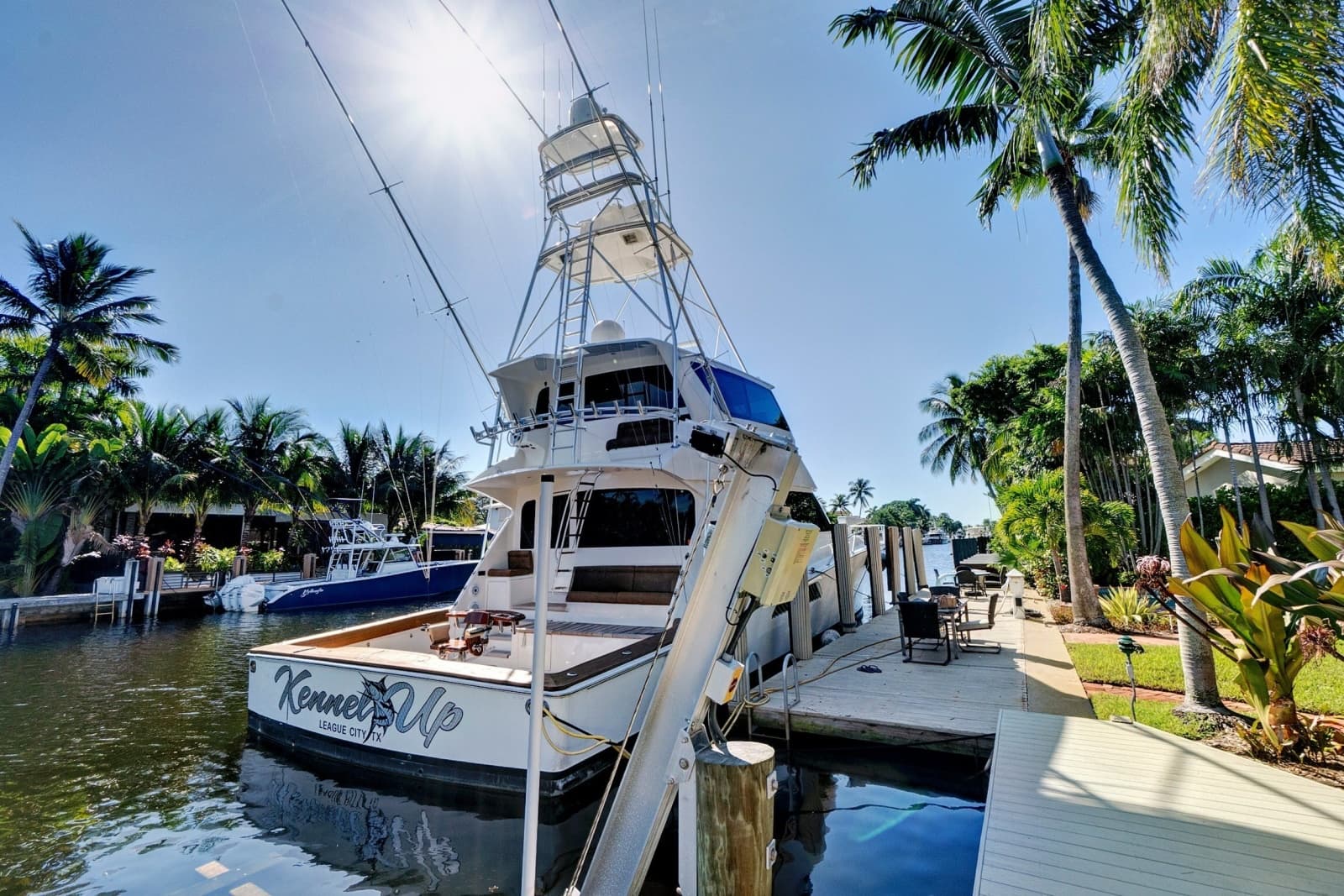 2008 Viking 74 Enclosed Bridge - Photo 7
