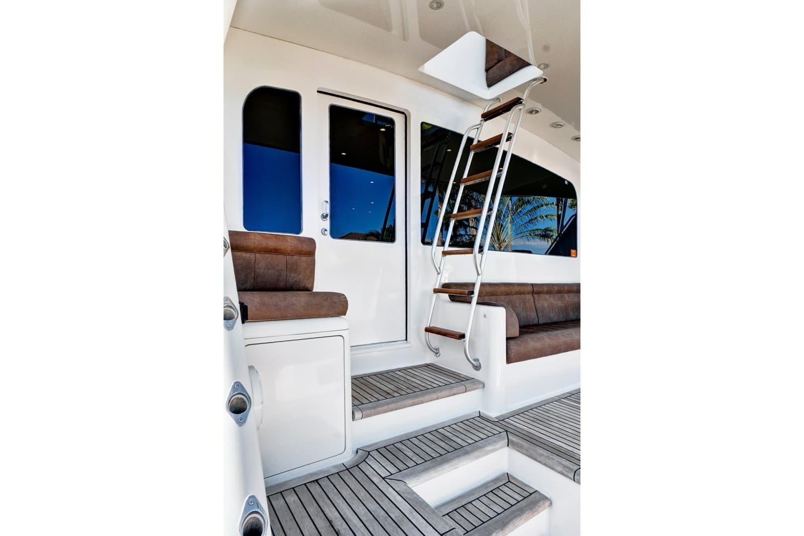 2008 Viking 74 Enclosed Bridge - Photo 17