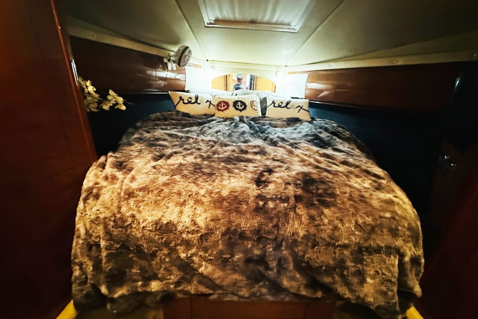 2003 Sea Ray 420 Sundancer - Photo 11