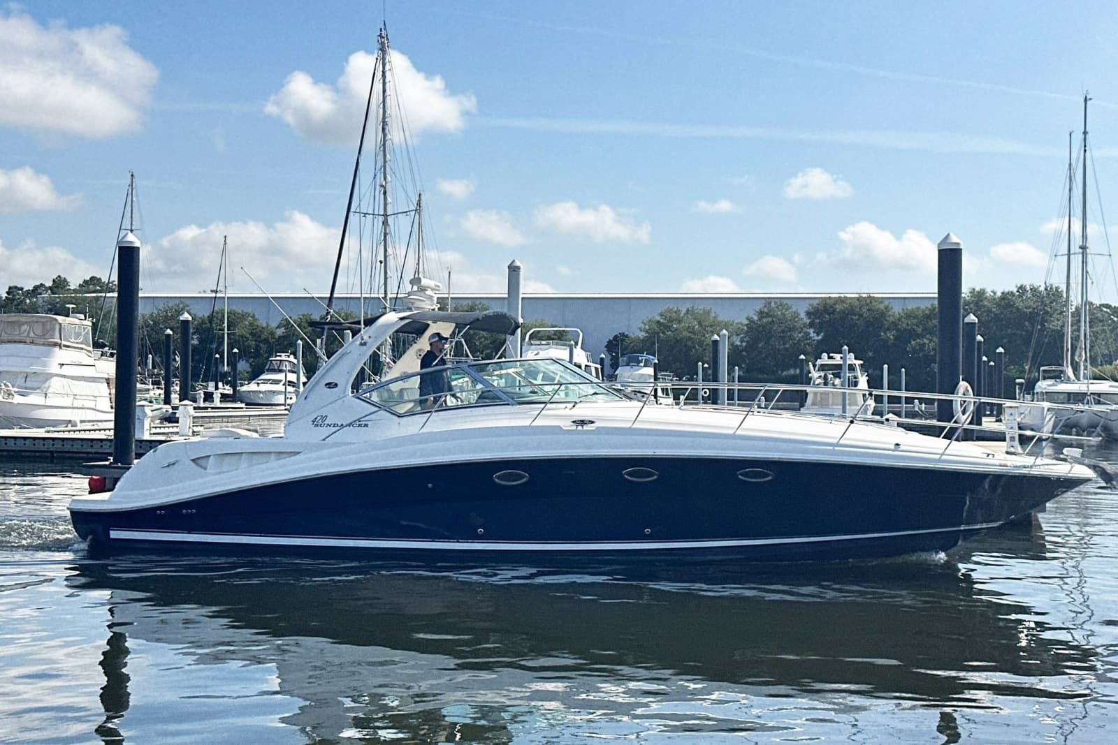 2003 Sea Ray 420 Sundancer - Photo 2