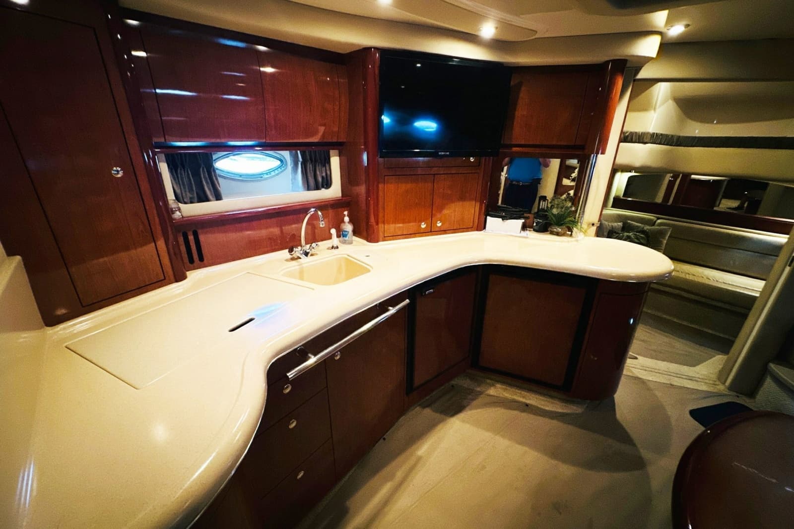 2003 Sea Ray 420 Sundancer - Photo 5