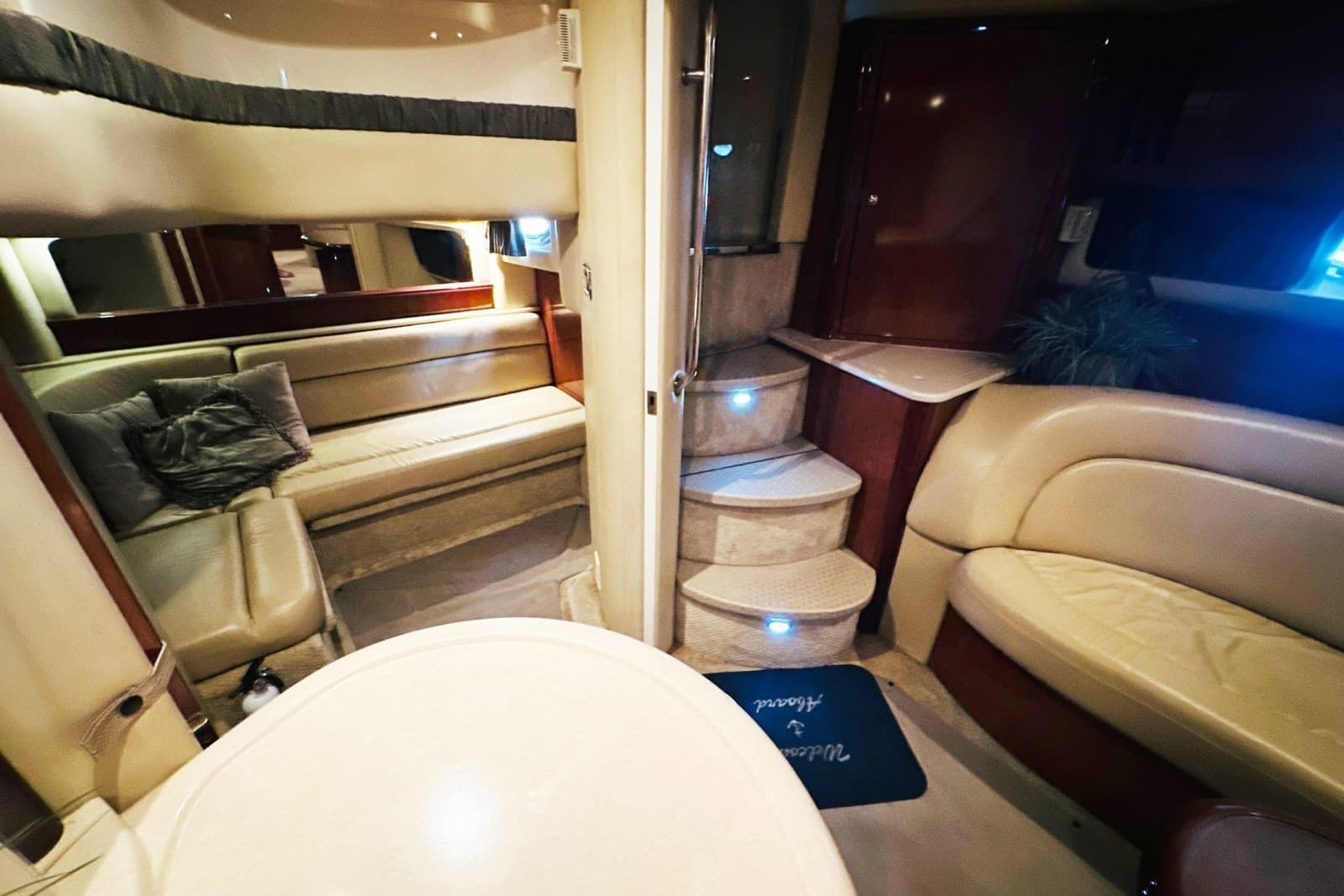 2003 Sea Ray 420 Sundancer - Photo 8