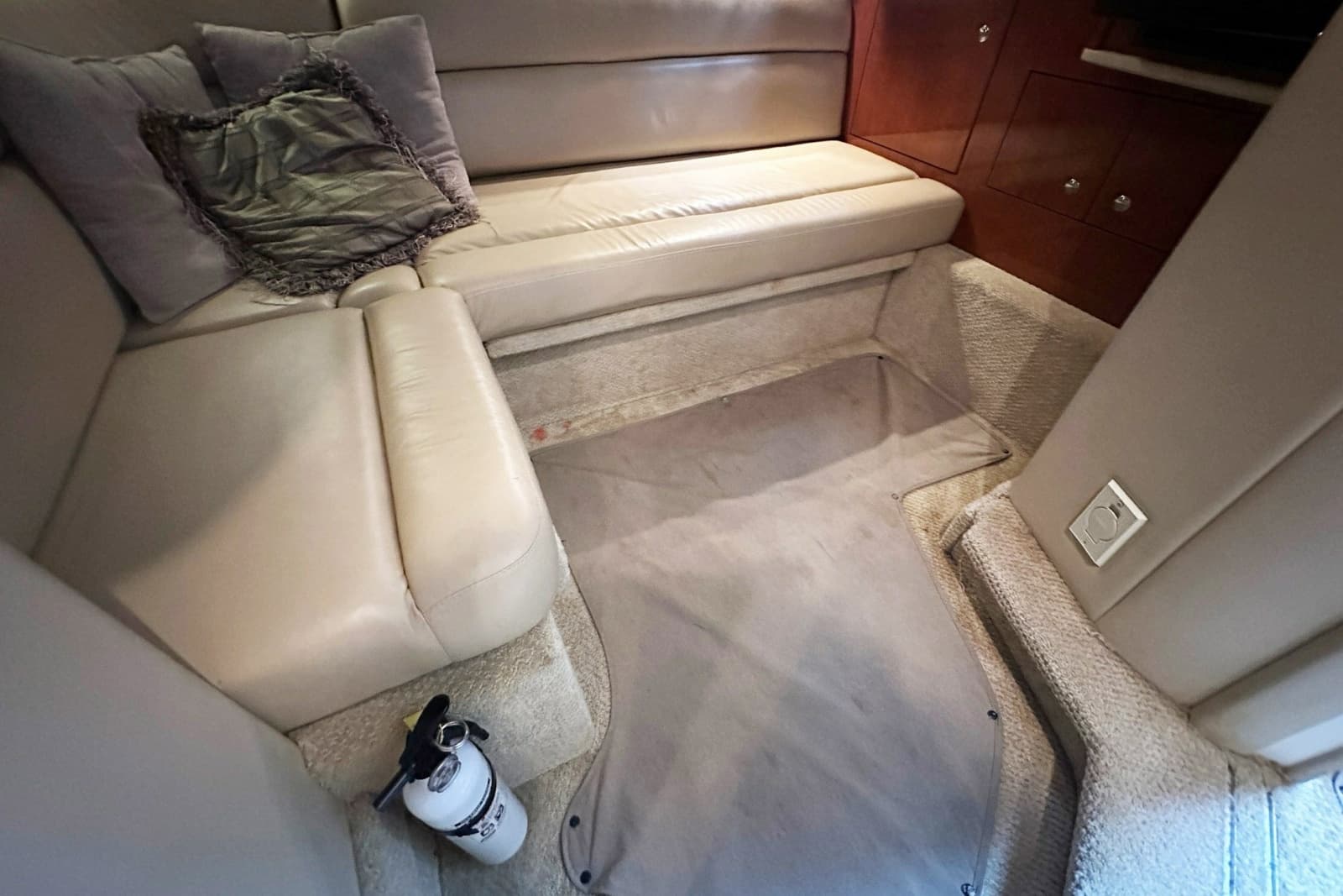 2003 Sea Ray 420 Sundancer - Photo 17