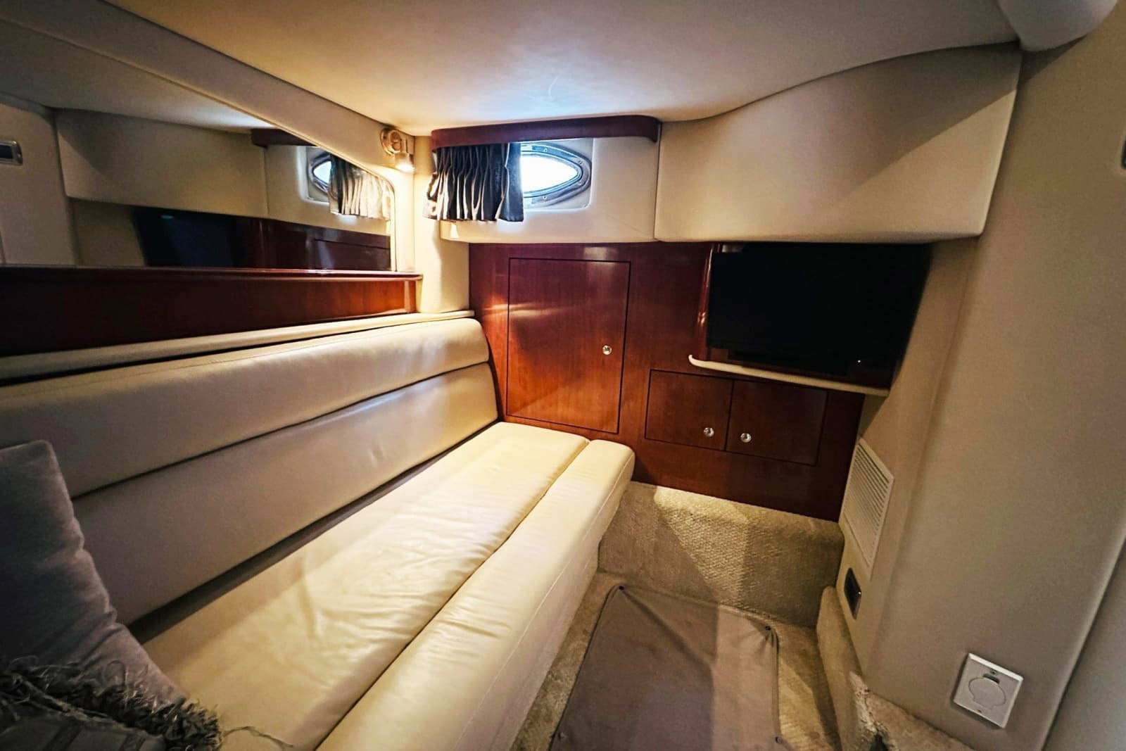 2003 Sea Ray 420 Sundancer - Photo 16