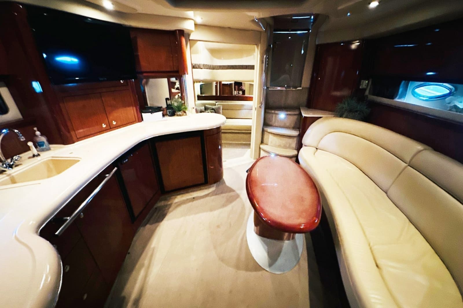 2003 Sea Ray 420 Sundancer - Photo 4