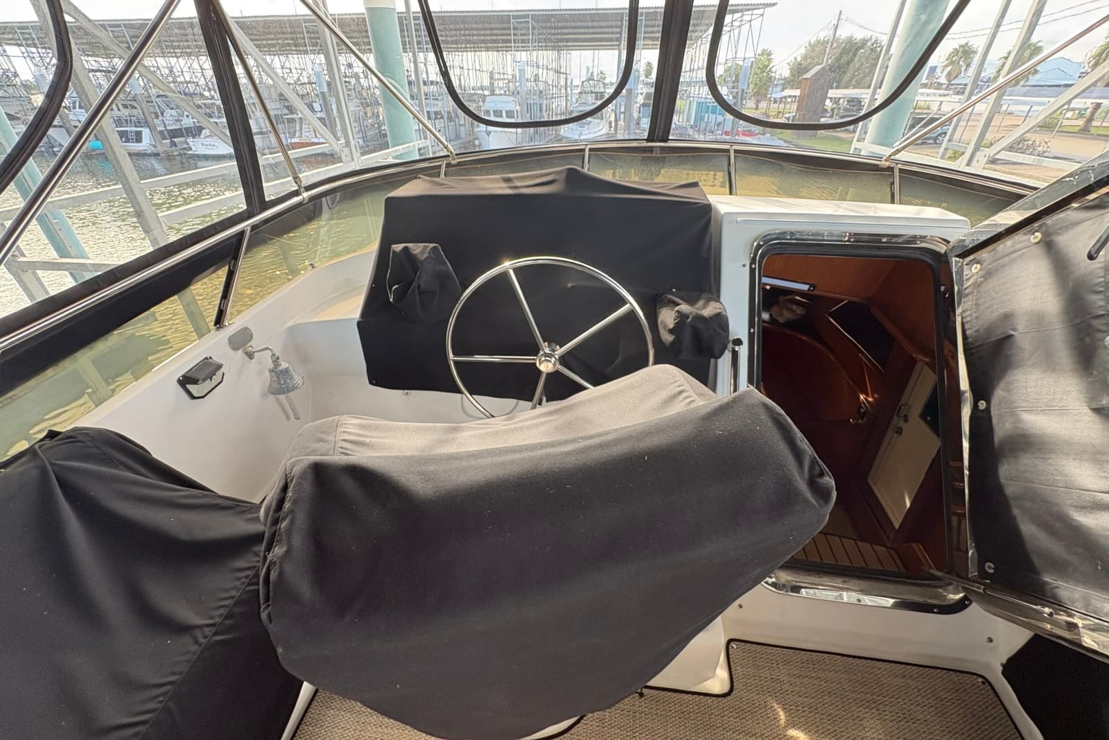 2003 Symbol 50 Pilothouse - Photo 33