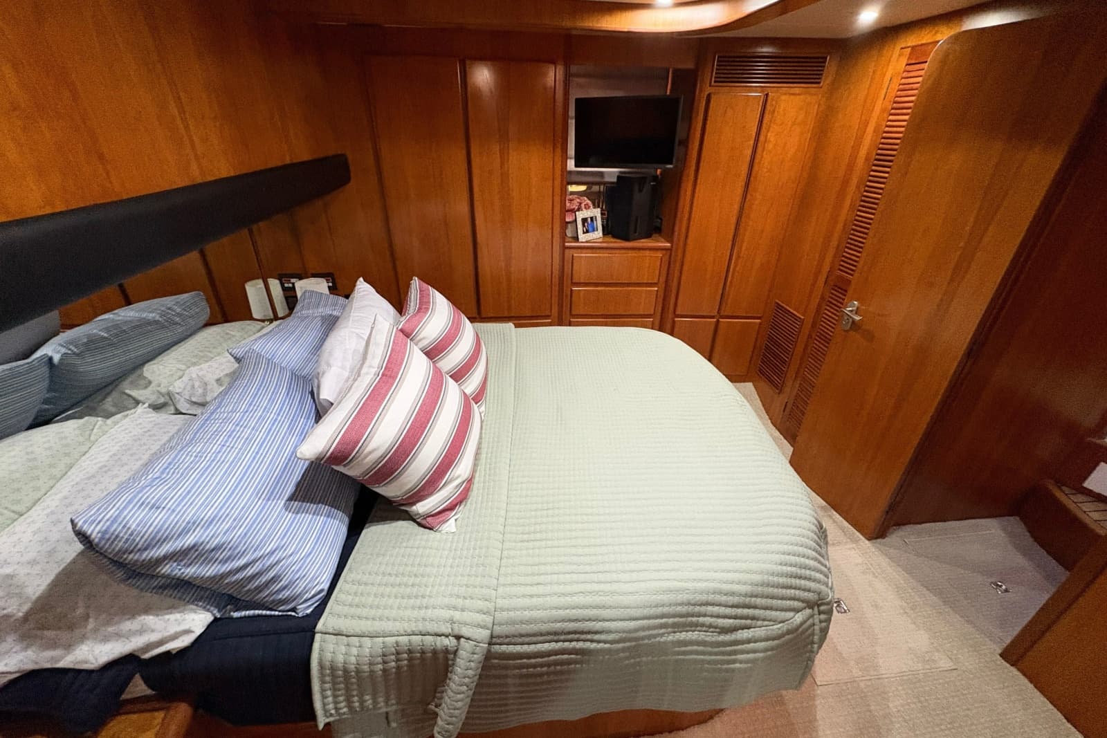 2003 Symbol 50 Pilothouse - Photo 45