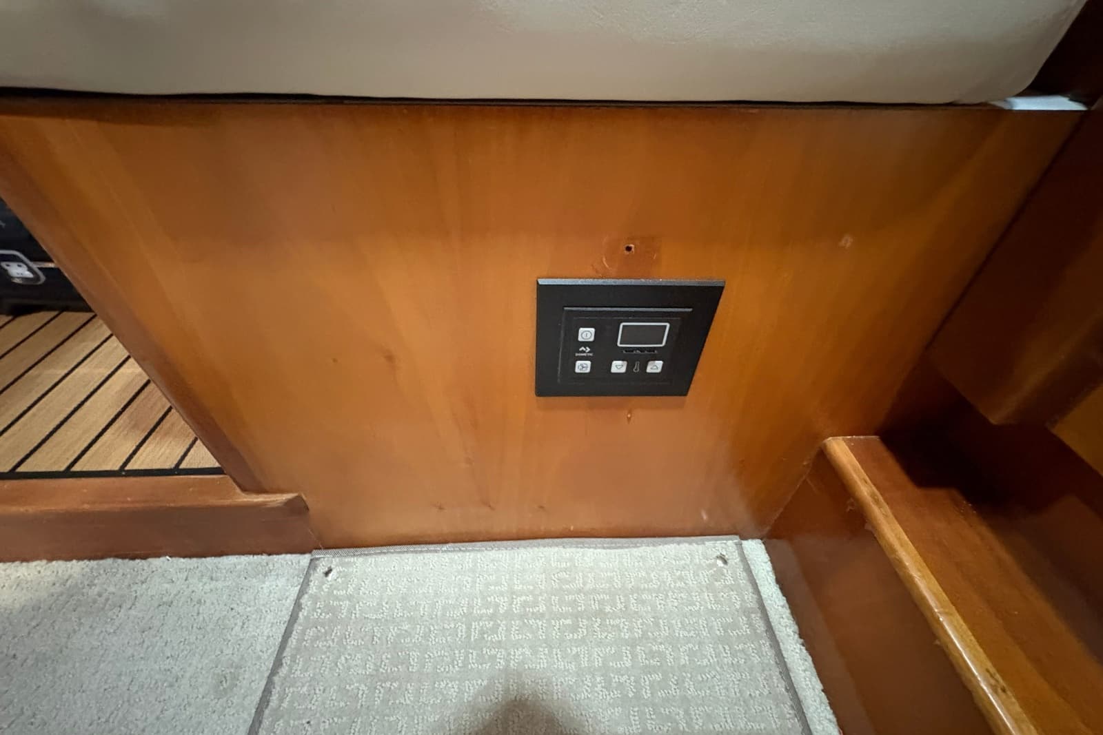 2003 Symbol 50 Pilothouse - Photo 30