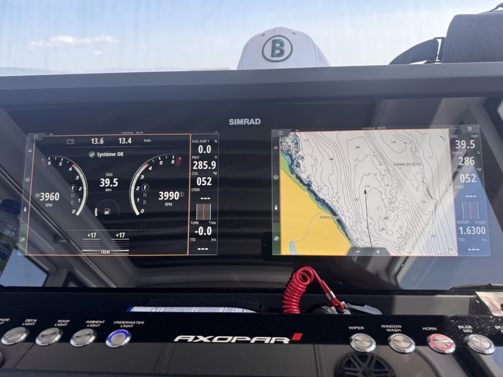 2025 Axopar 37 XC Cross Cabin - Photo 12