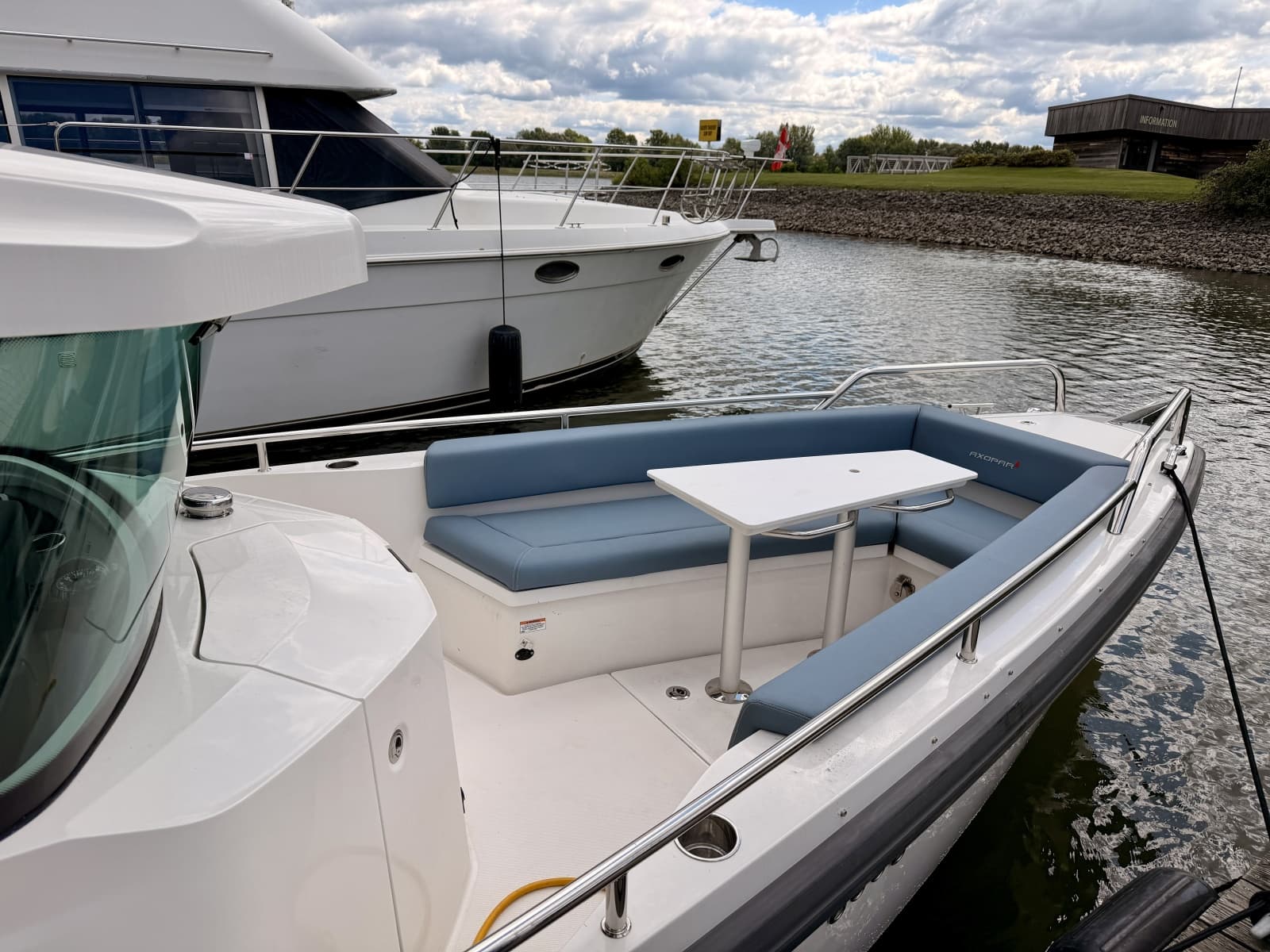 2018 Axopar 28 XC CROSS CABIN - Photo 19