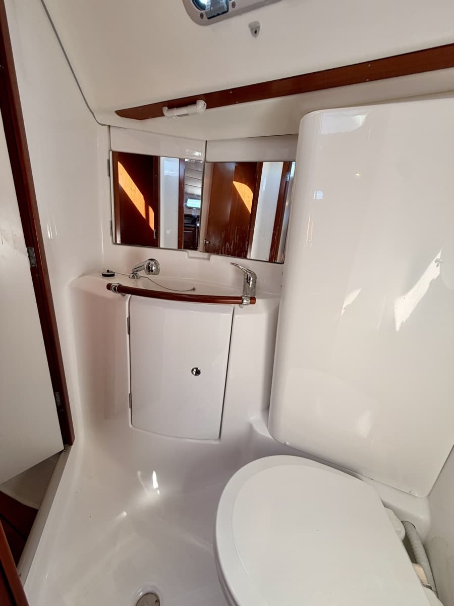 2006 Beneteau 423 - Photo 25