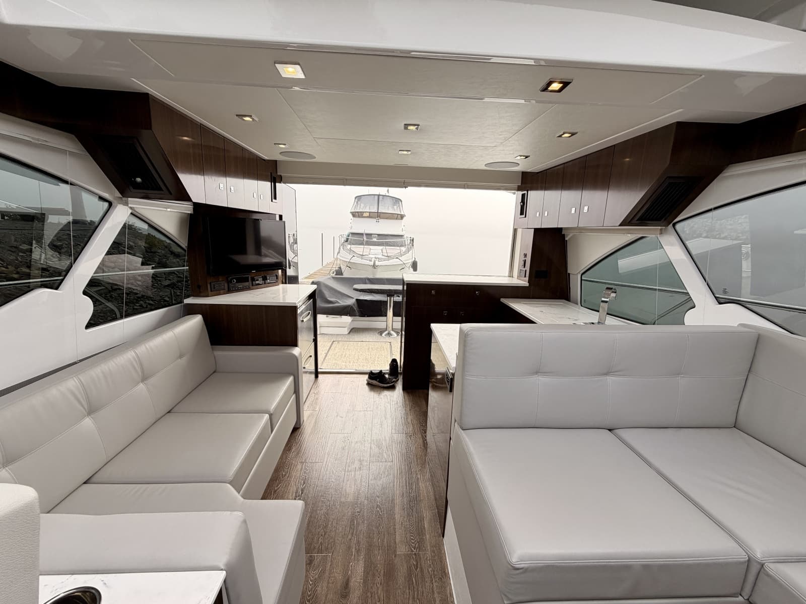 2023 Cruisers Yachts 50 Cantius - Photo 9