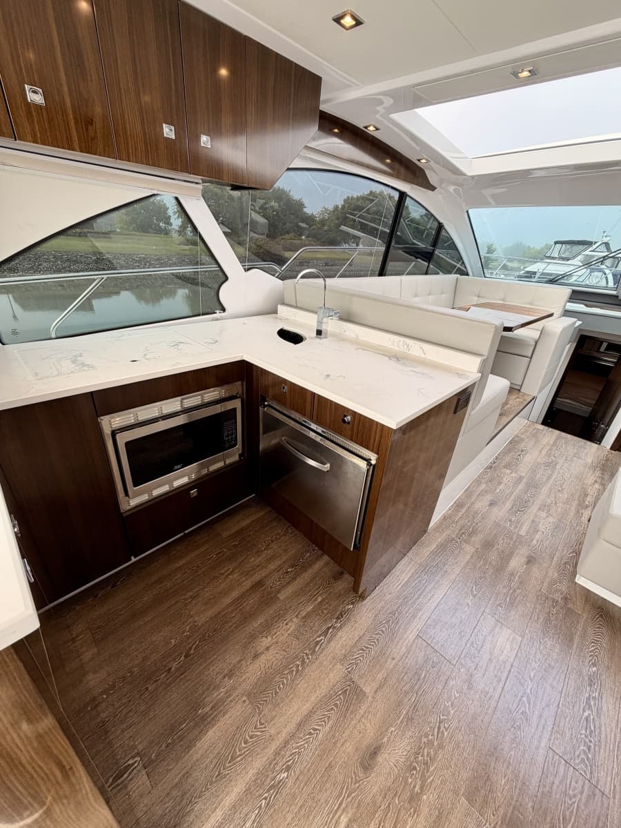 2023 Cruisers Yachts 50 Cantius - Photo 15