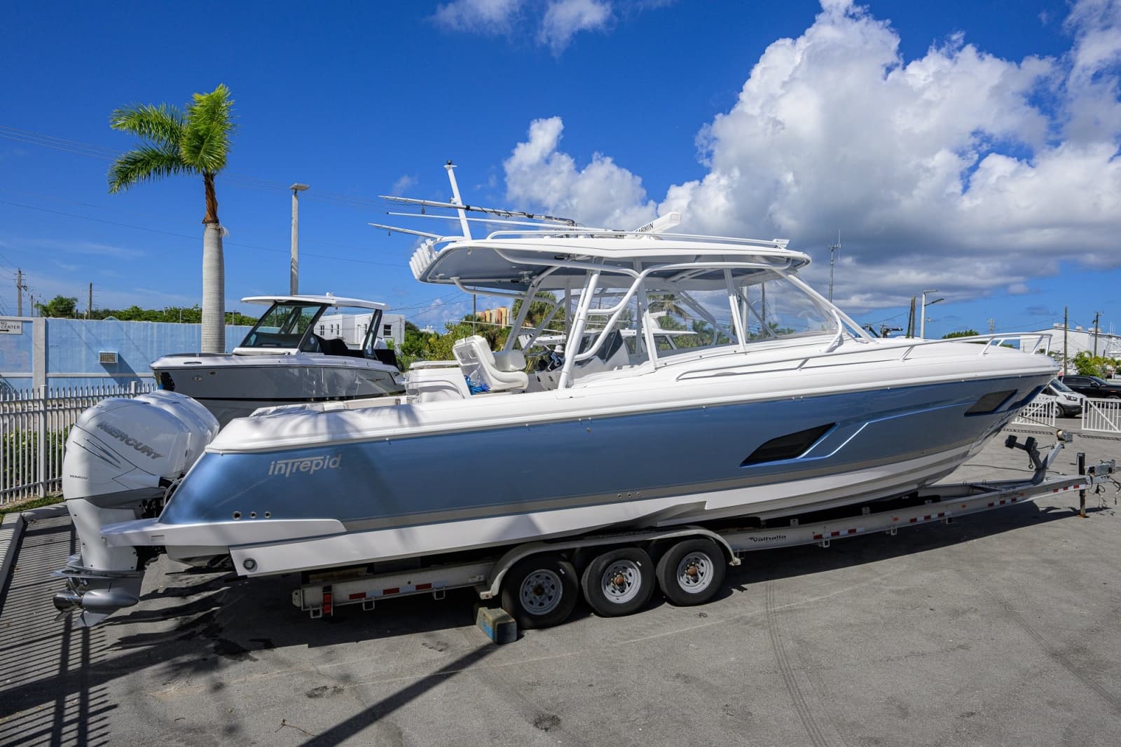 2022 Intrepid 409 Valor - Photo 6