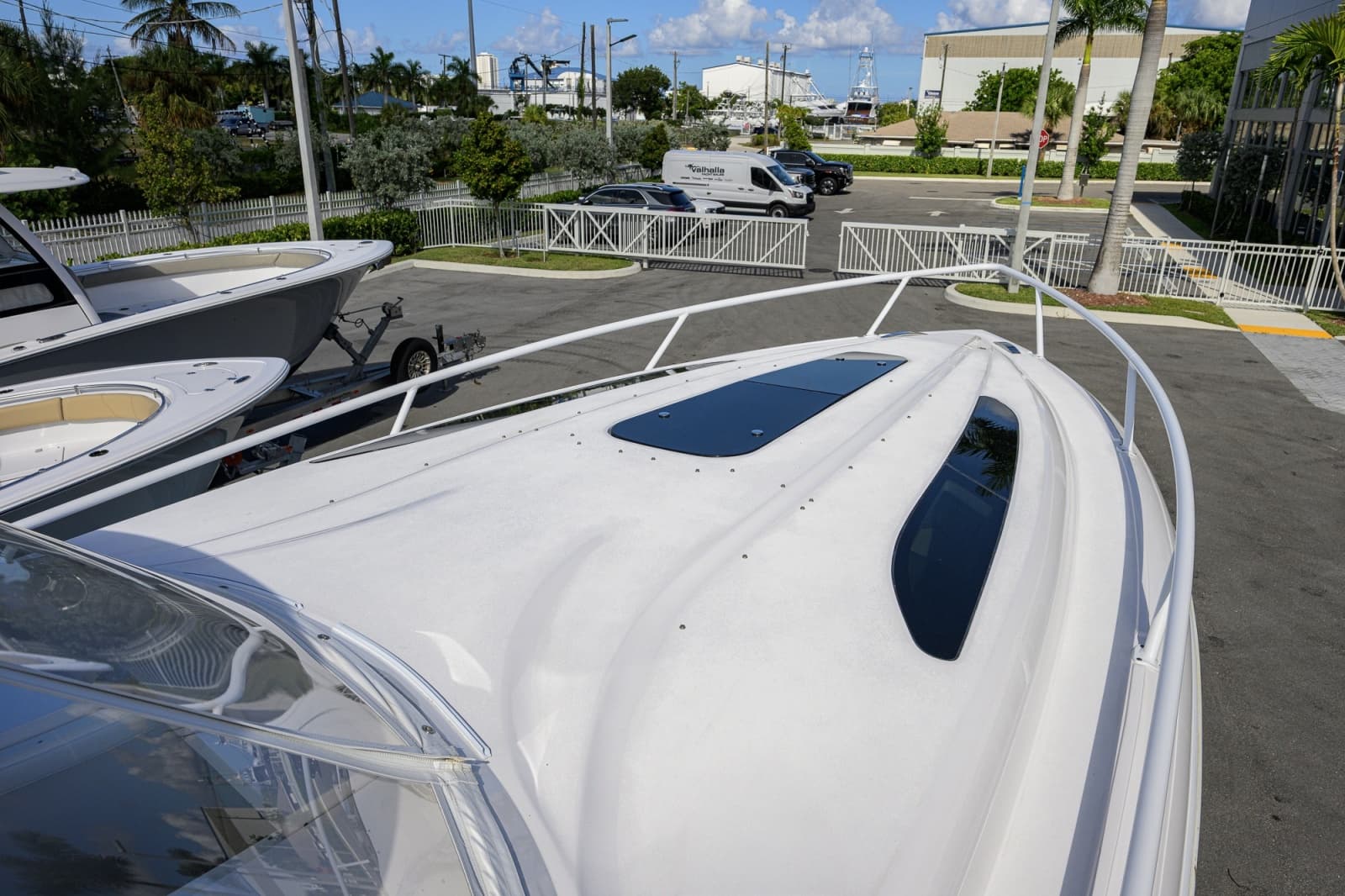 2022 Intrepid 409 Valor - Photo 21