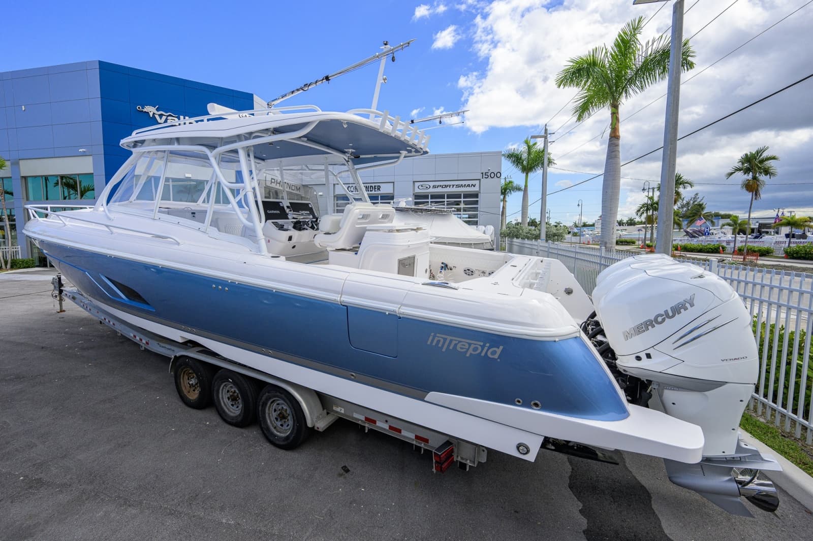 2022 Intrepid 409 Valor - Photo 7