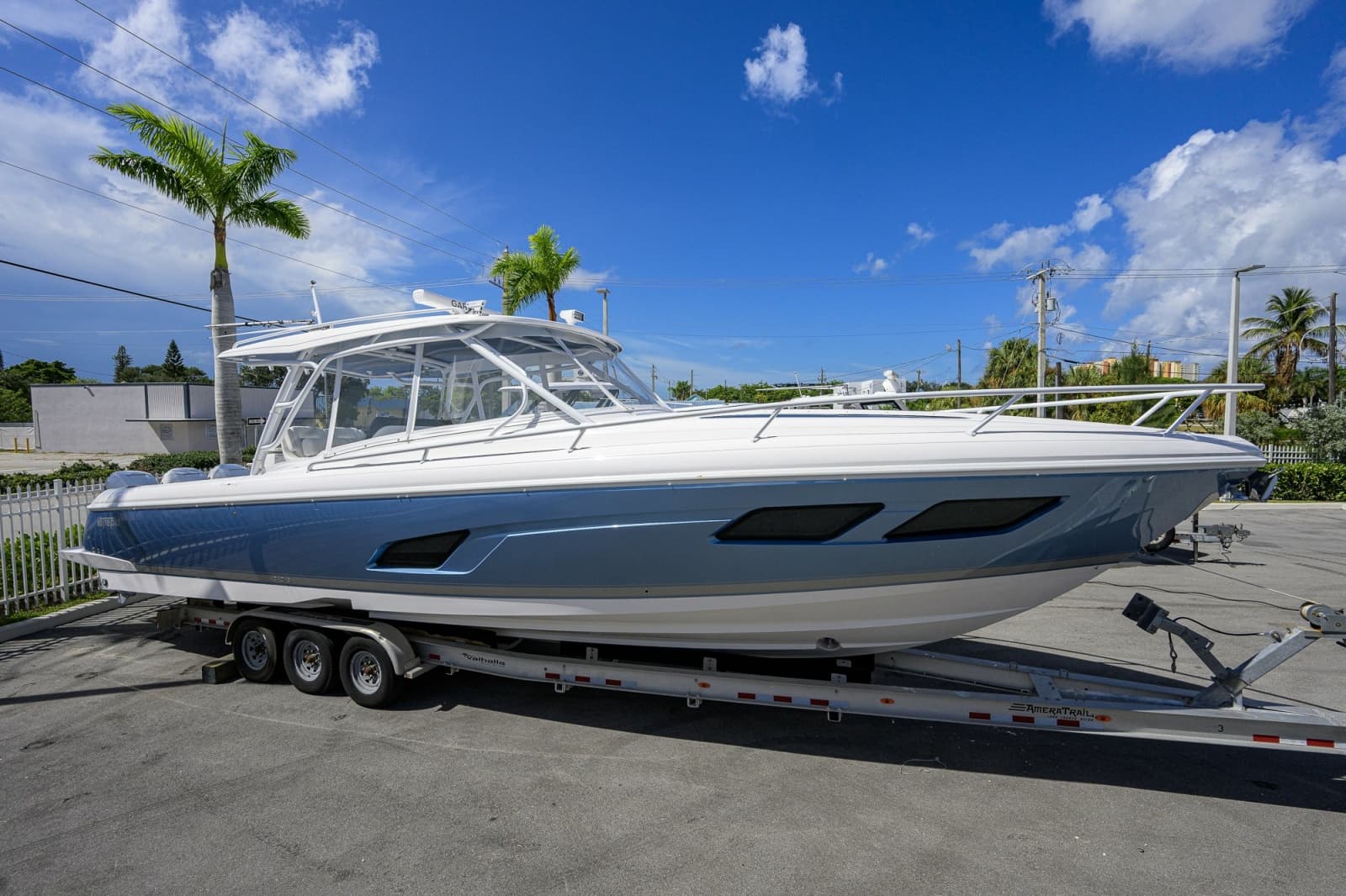 2022 Intrepid 409 Valor - Photo 1