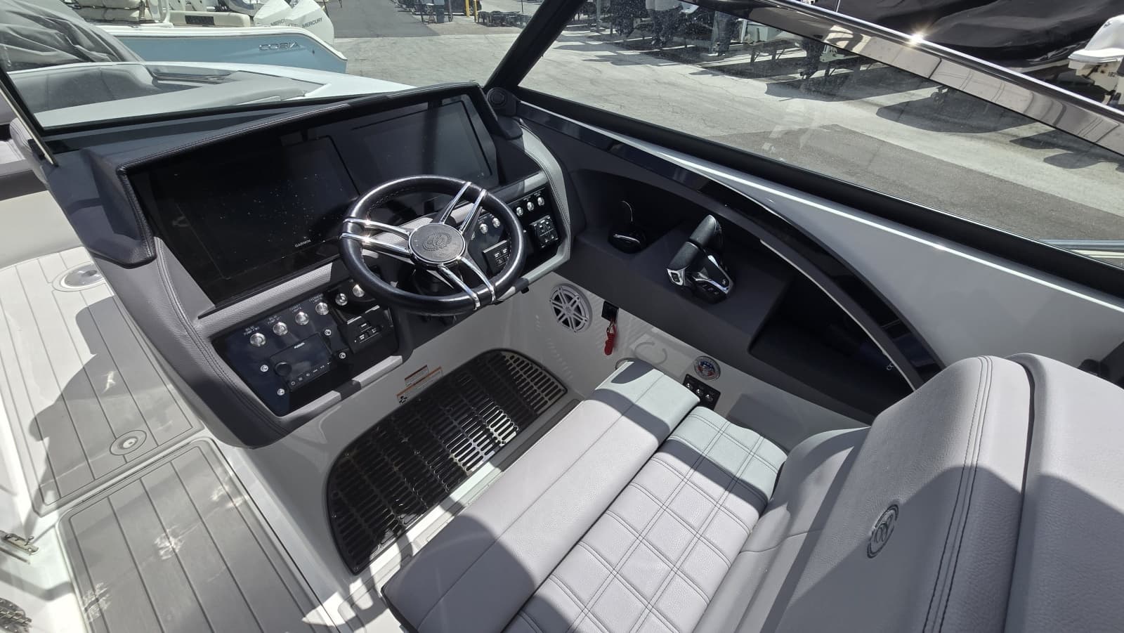 2023 Cobalt 30SC - Photo 5