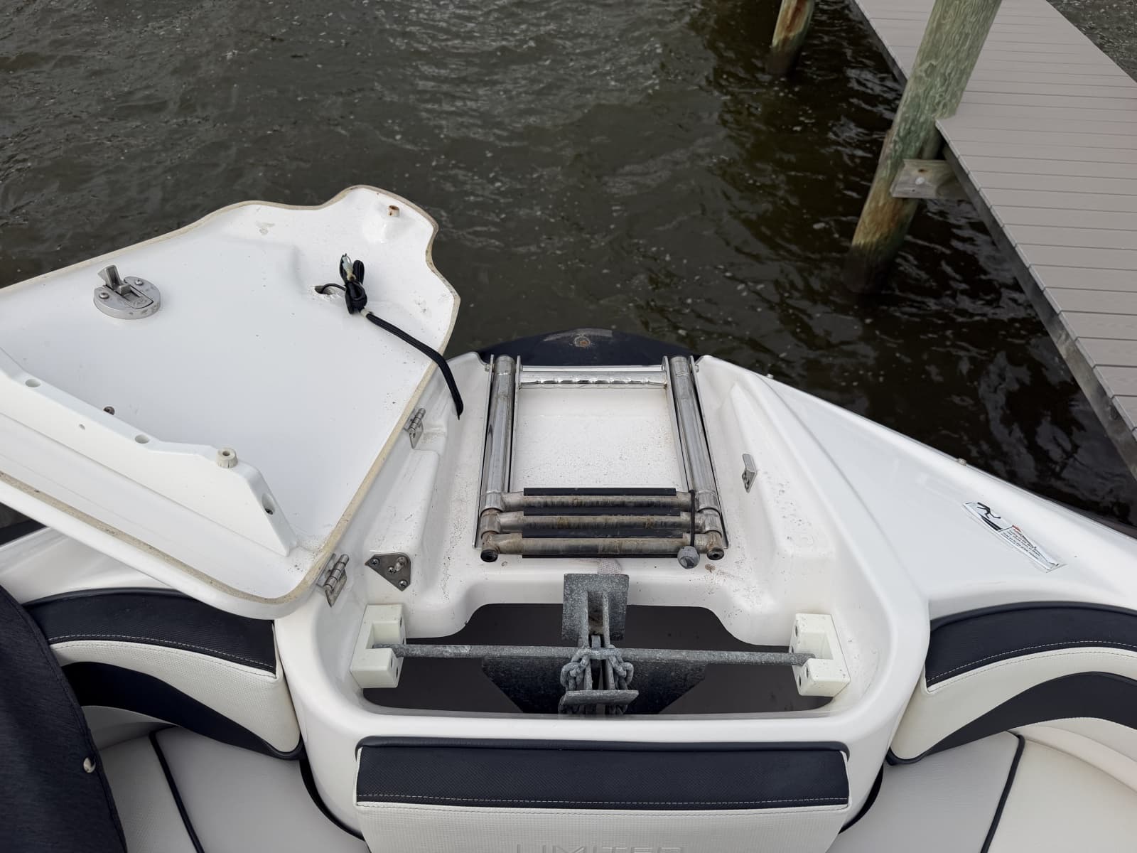 2020 Yamaha Boats 242 Limited S E-Series - Photo 3