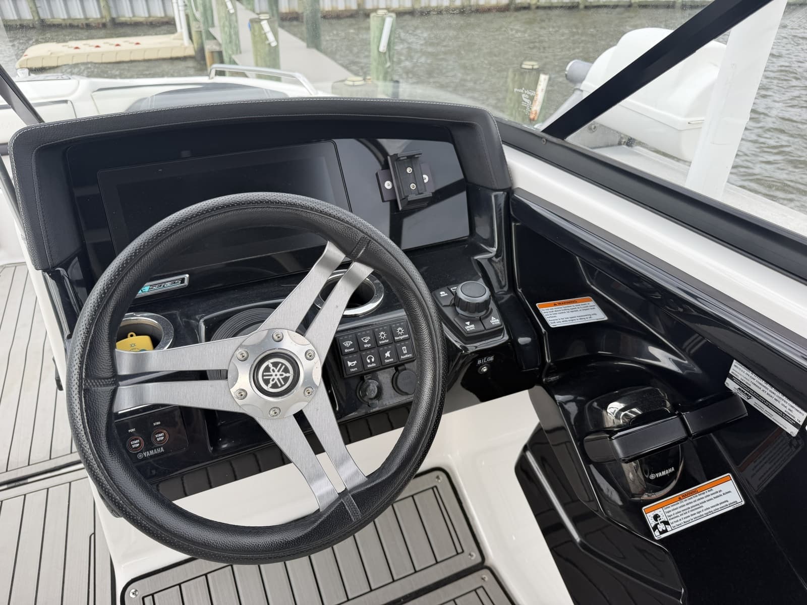 2020 Yamaha Boats 242 Limited S E-Series - Photo 11