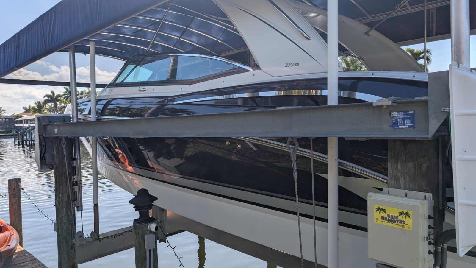 2014 Formula 310 Bowrider - Photo 2