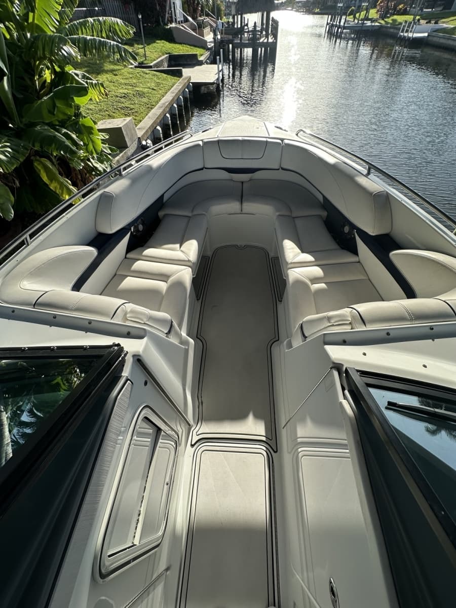 2014 Formula 310 Bowrider - Photo 10