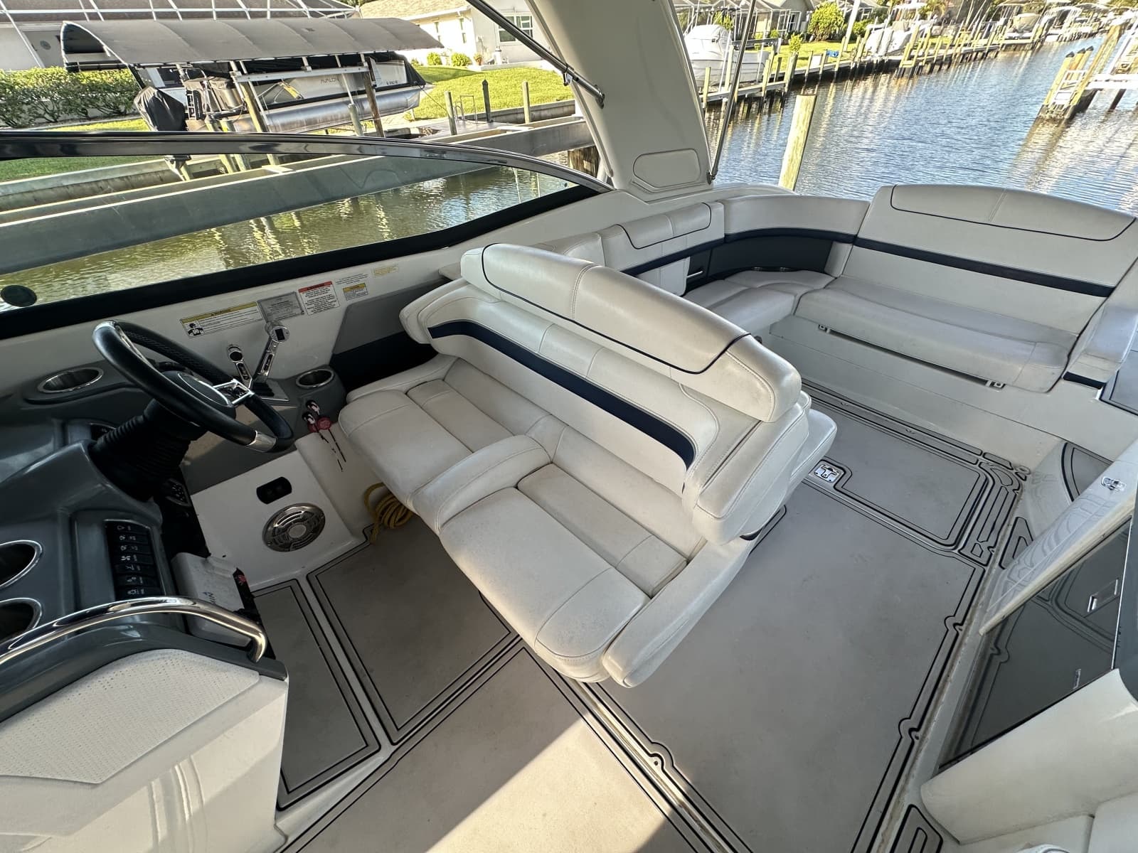 2014 Formula 310 Bowrider - Photo 19