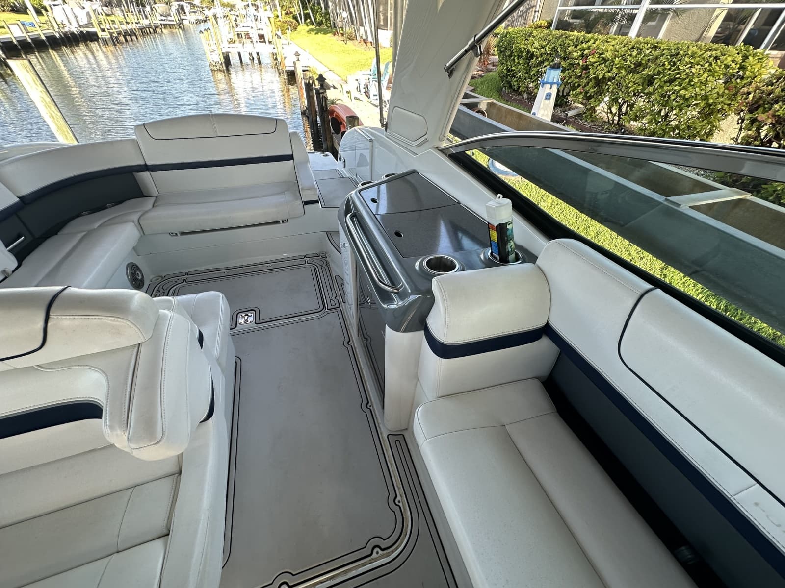 2014 Formula 310 Bowrider - Photo 18
