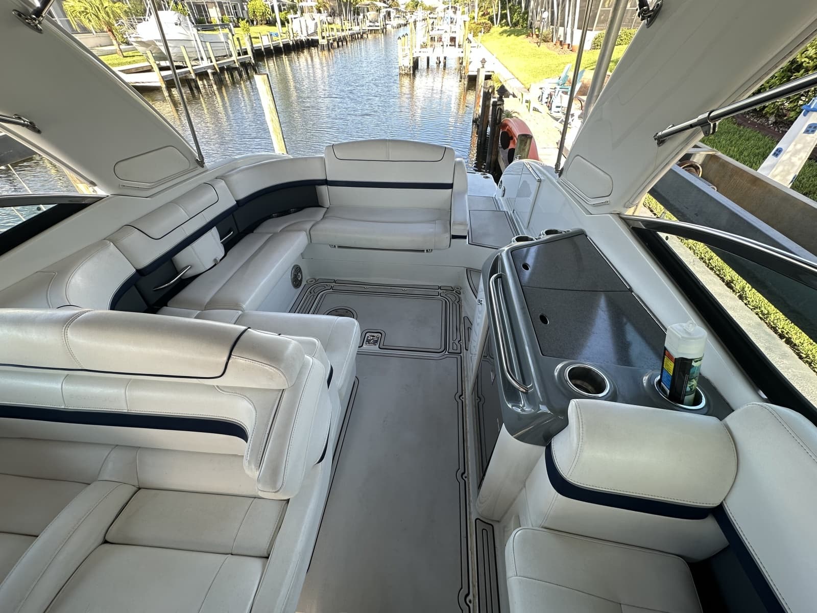 2014 Formula 310 Bowrider - Photo 20