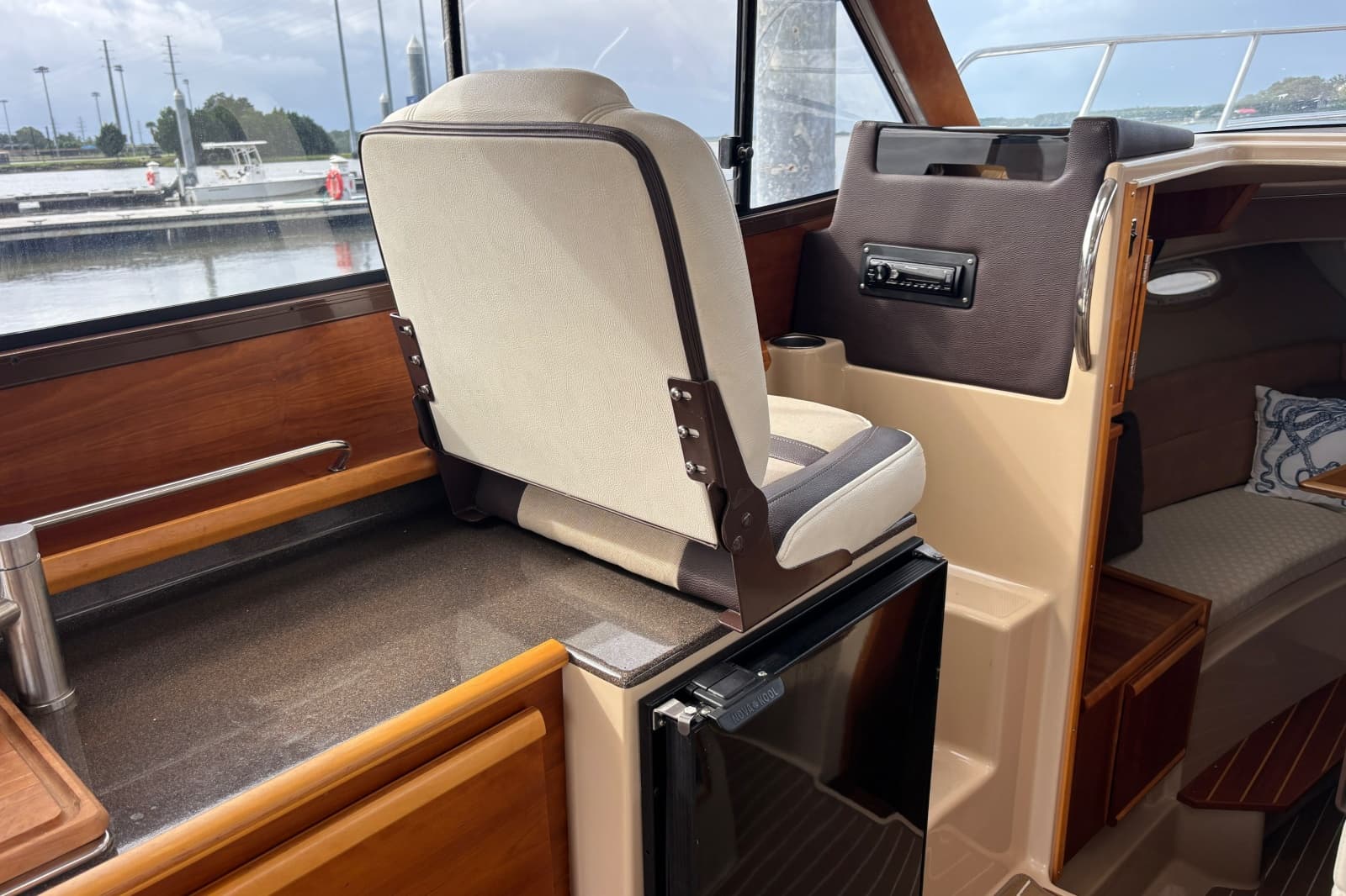 2016 Cutwater C-28 LE - Photo 28