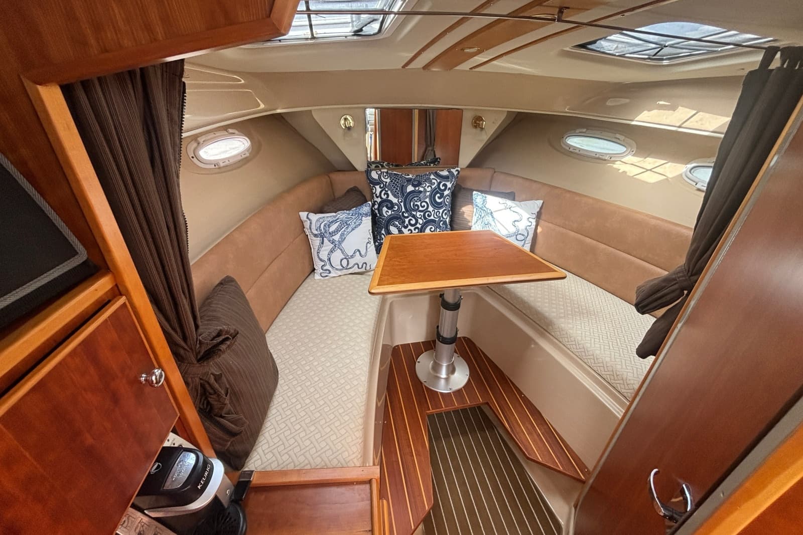 2016 Cutwater C-28 LE - Photo 33