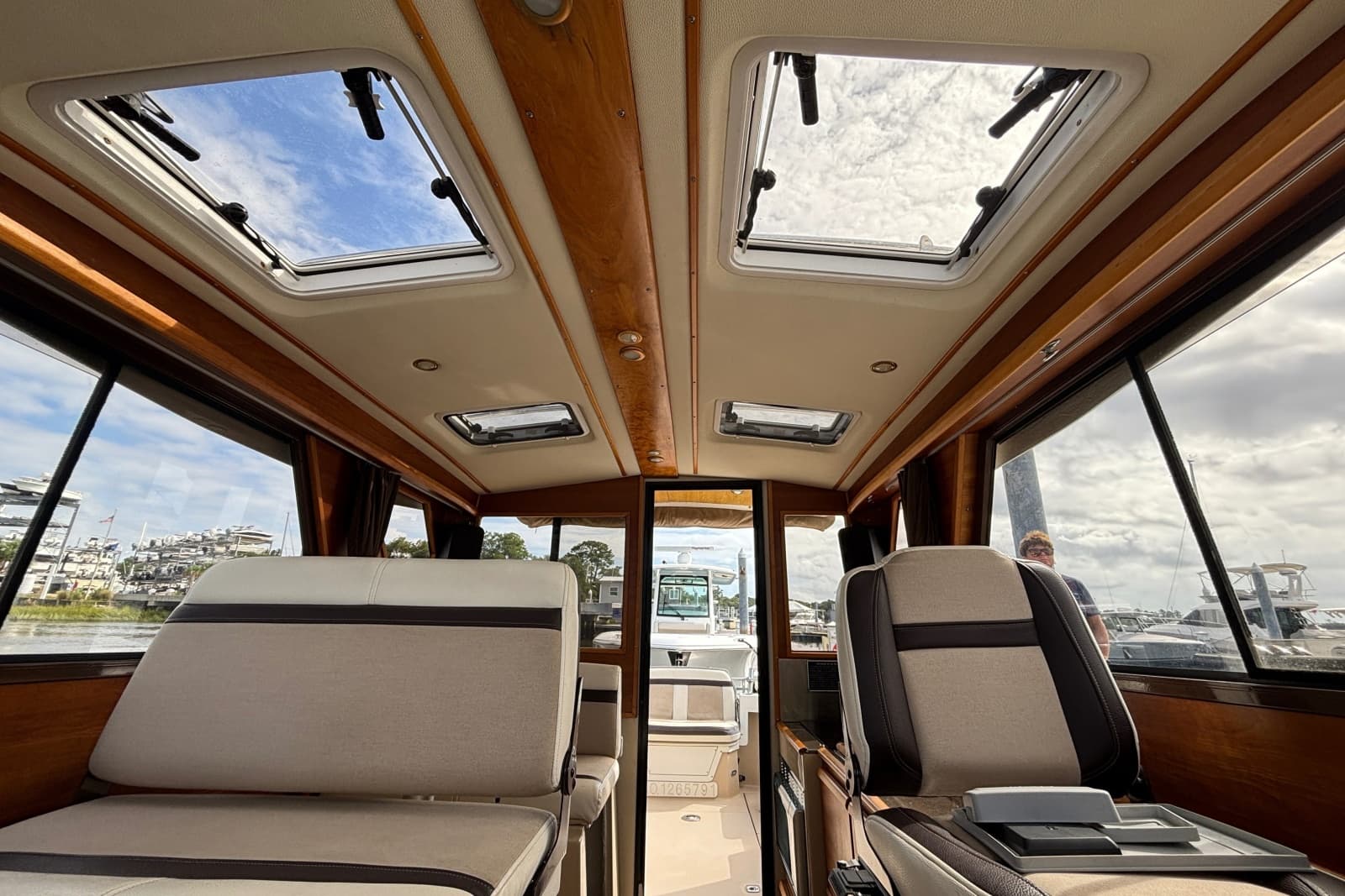 2016 Cutwater C-28 LE - Photo 22