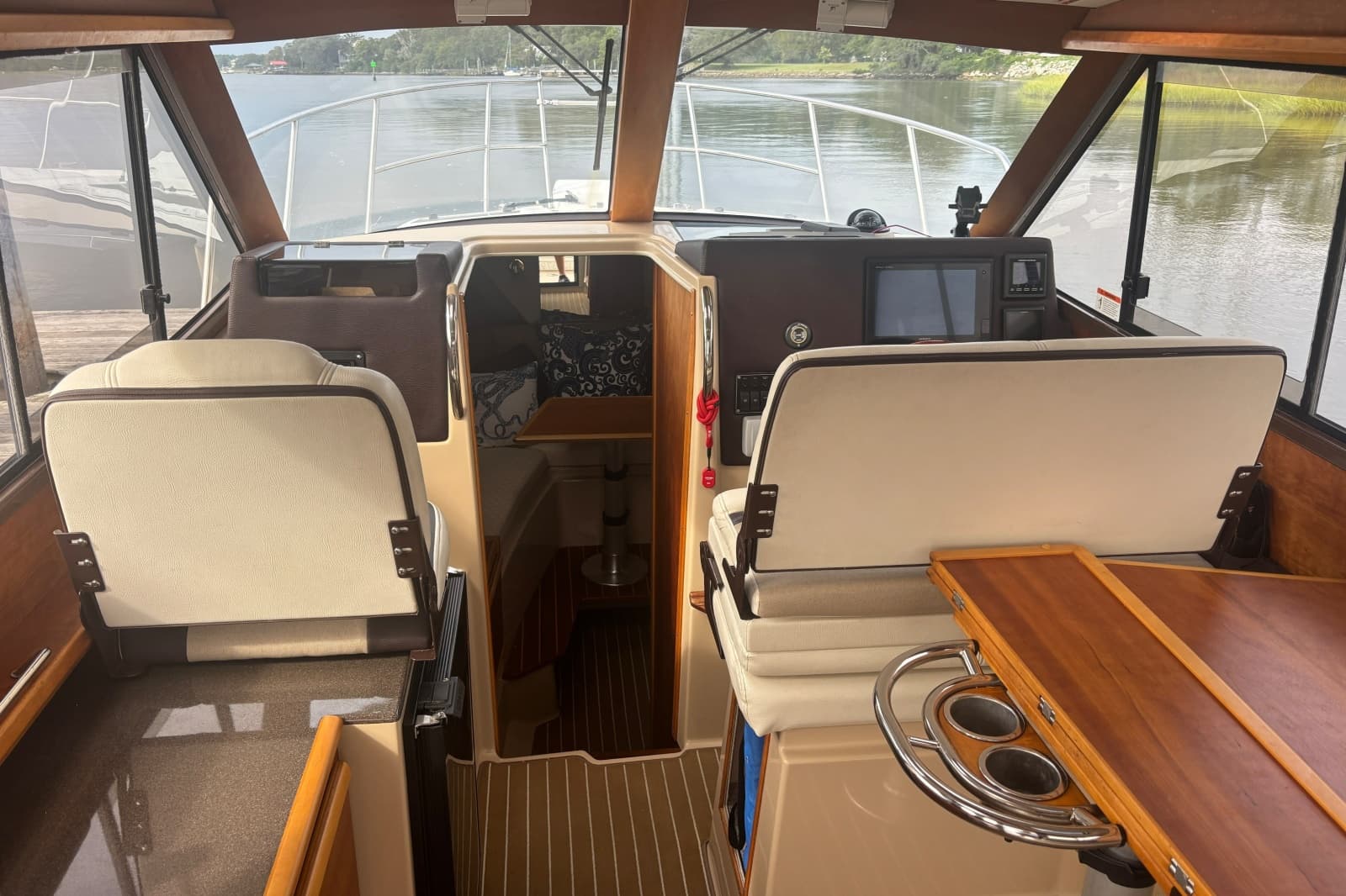 2016 Cutwater C-28 LE - Photo 26