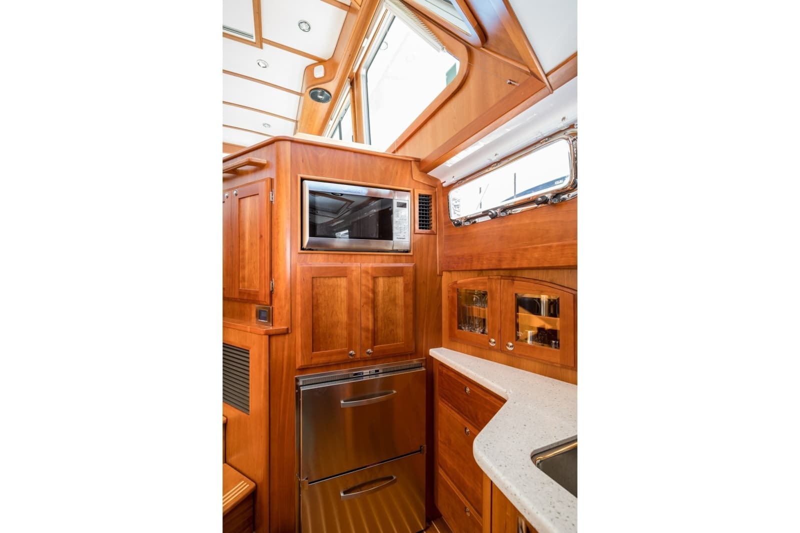 2021 Sabre 48 Salon Express - Photo 37