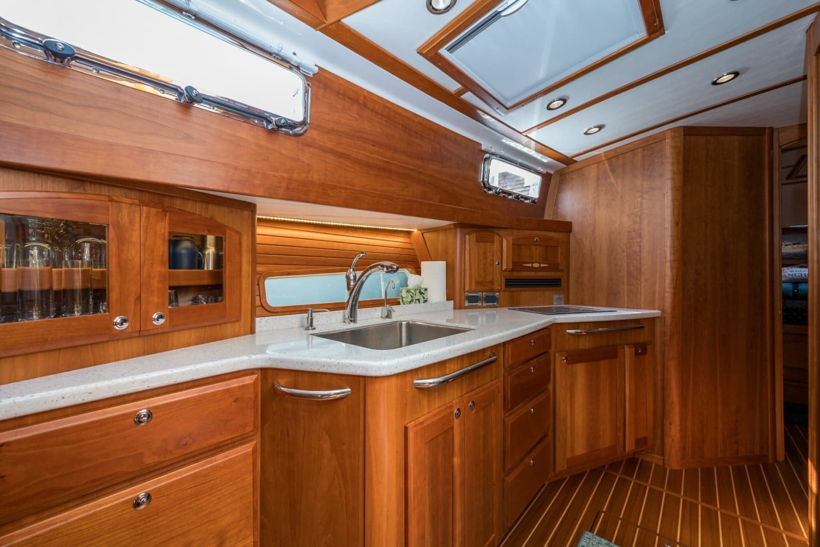 2021 Sabre 48 Salon Express - Photo 35