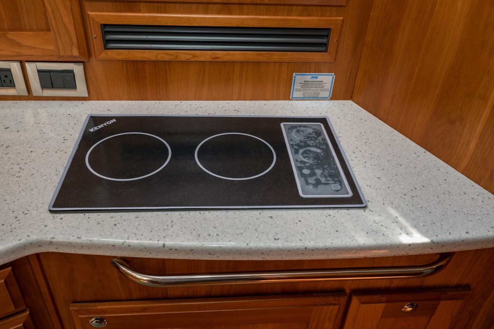 2021 Sabre 48 Salon Express - Photo 38