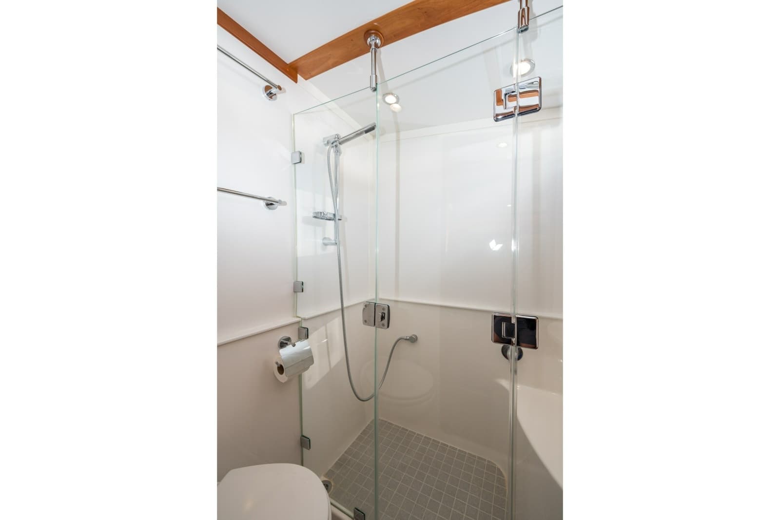 2021 Sabre 48 Salon Express - Photo 33