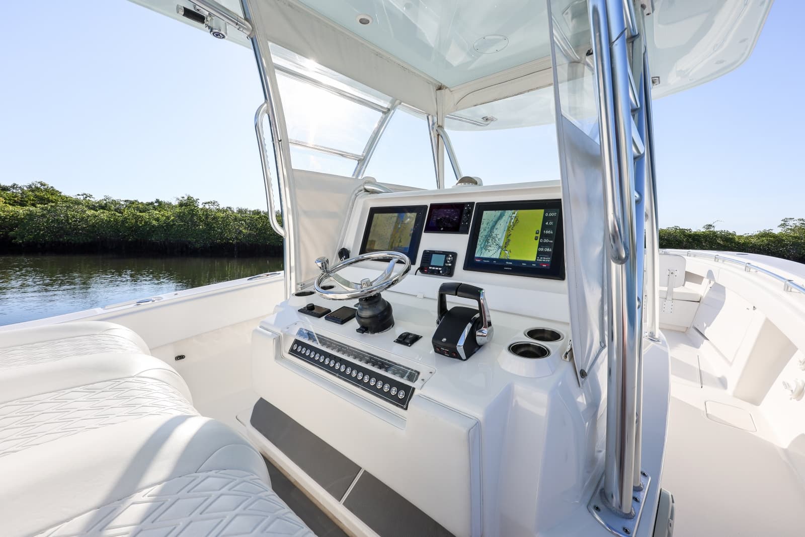 2016 Invincible 39 Open Fisherman - Photo 20