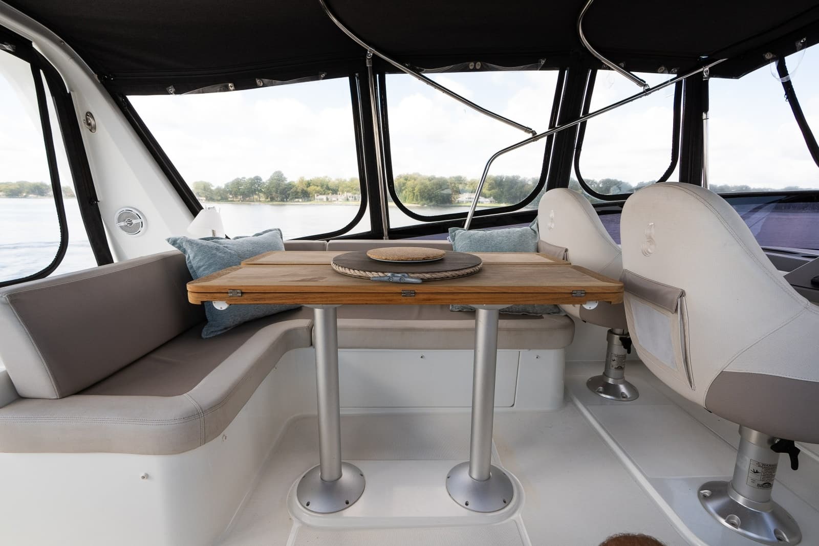 2020 Beneteau Swift Trawler 50 - Photo 35