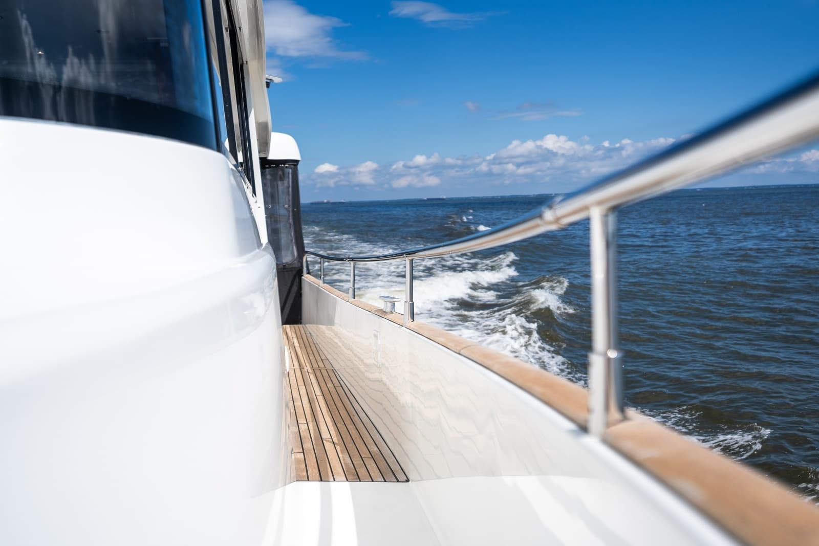 2020 Beneteau Swift Trawler 50 - Photo 11