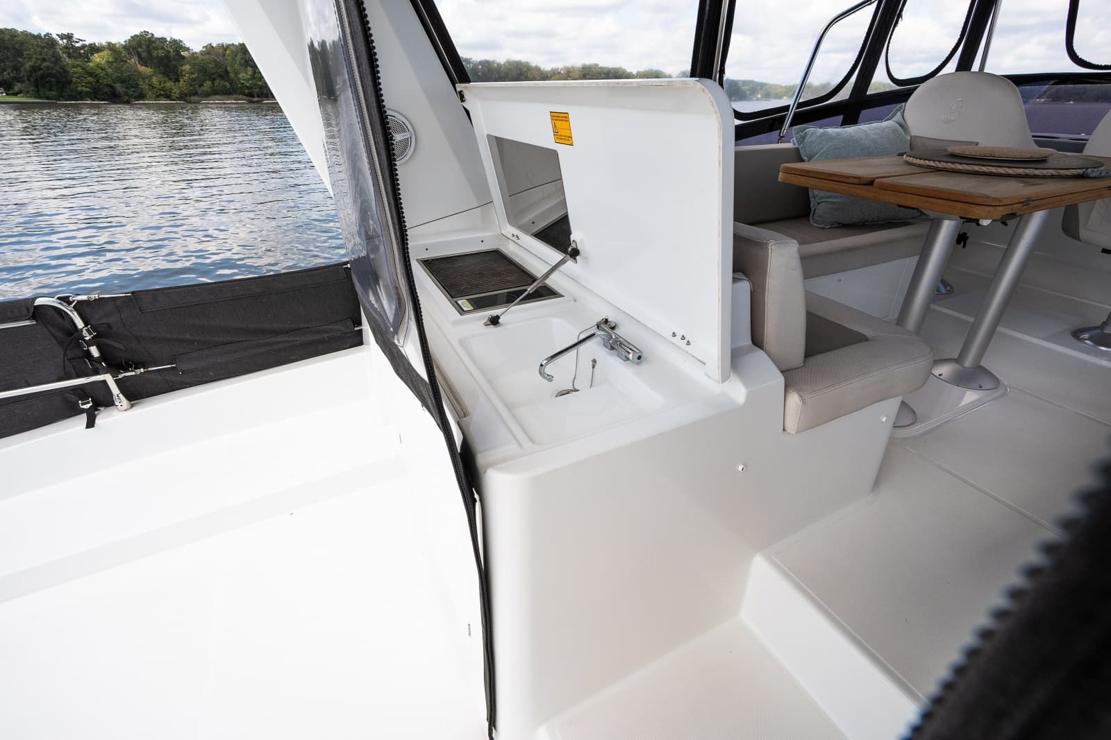 2020 Beneteau Swift Trawler 50 - Photo 34
