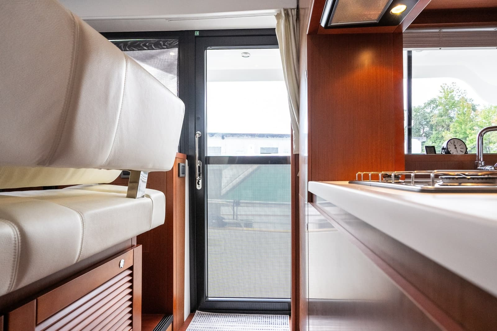 2020 Beneteau Swift Trawler 50 - Photo 93